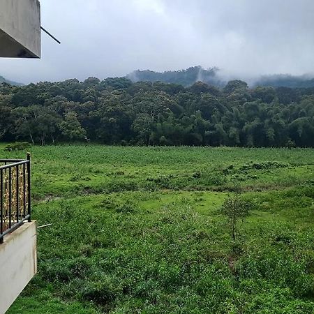 Jungle Palace Homestay Thekkady Exteriör bild