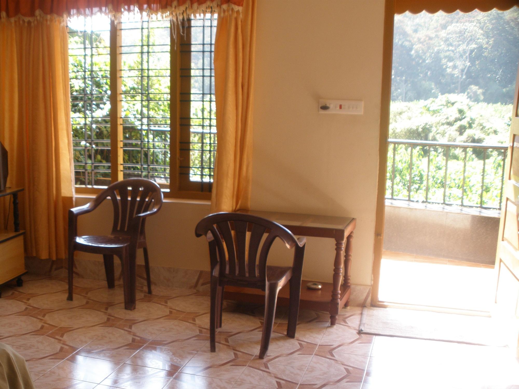 Jungle Palace Homestay Thekkady Exteriör bild