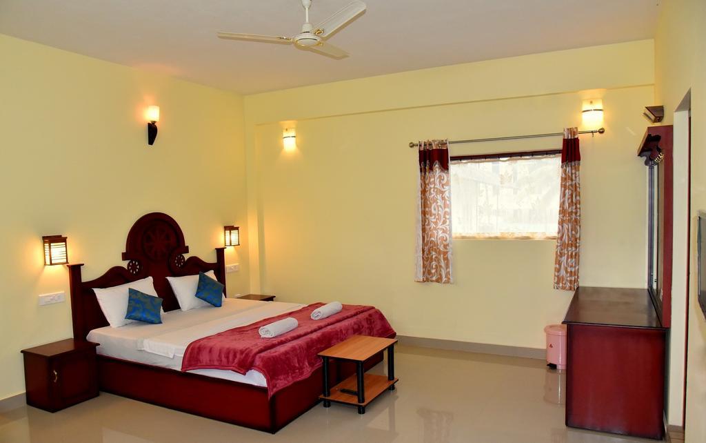 Jungle Palace Homestay Thekkady Rum bild