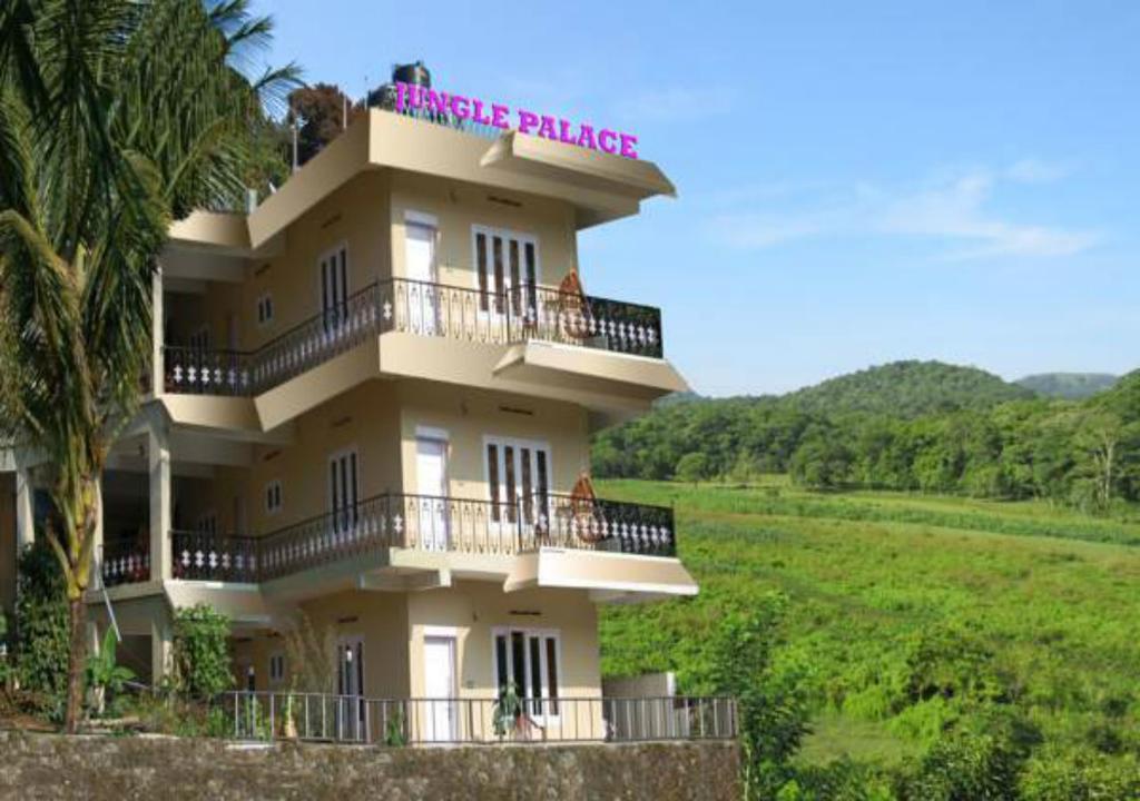 Jungle Palace Homestay Thekkady Exteriör bild