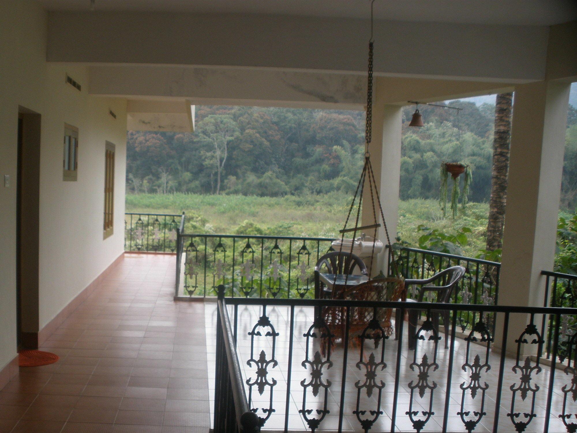 Jungle Palace Homestay Thekkady Exteriör bild